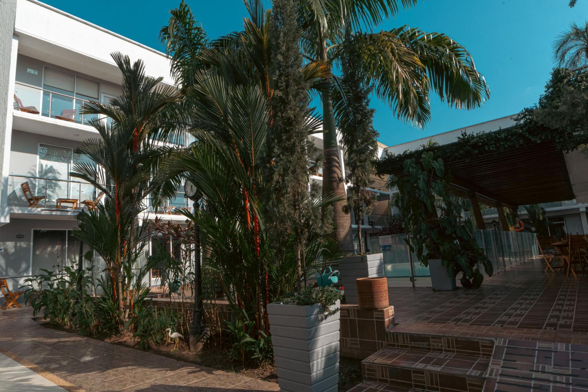 Hotel El Aeropuerto Сан-Хосе-дель-Гуавьяре Экстерьер фото