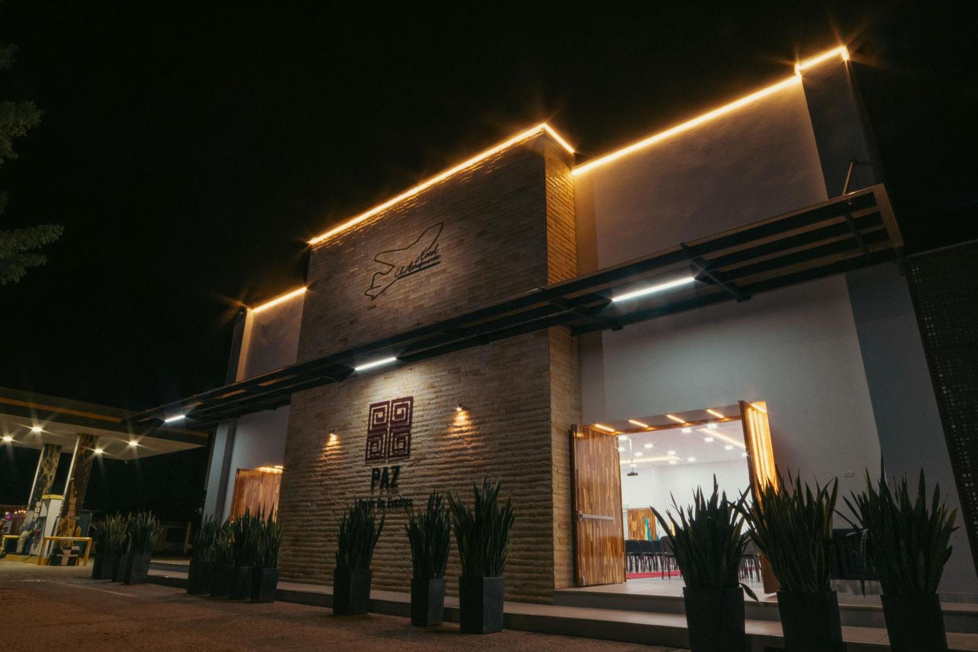 Hotel El Aeropuerto Сан-Хосе-дель-Гуавьяре Экстерьер фото